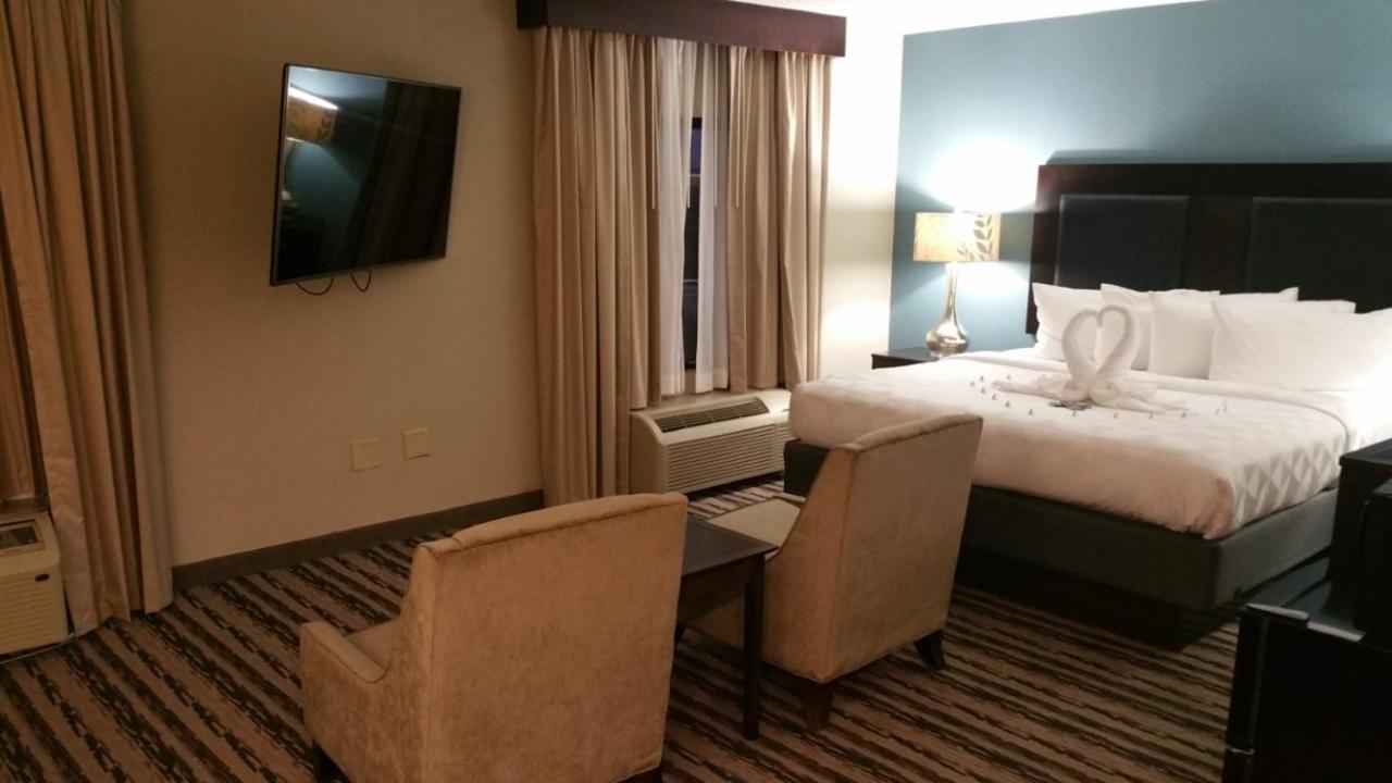 Holiday Inn Harrisburg East, An Ihg Hotel מראה חיצוני תמונה