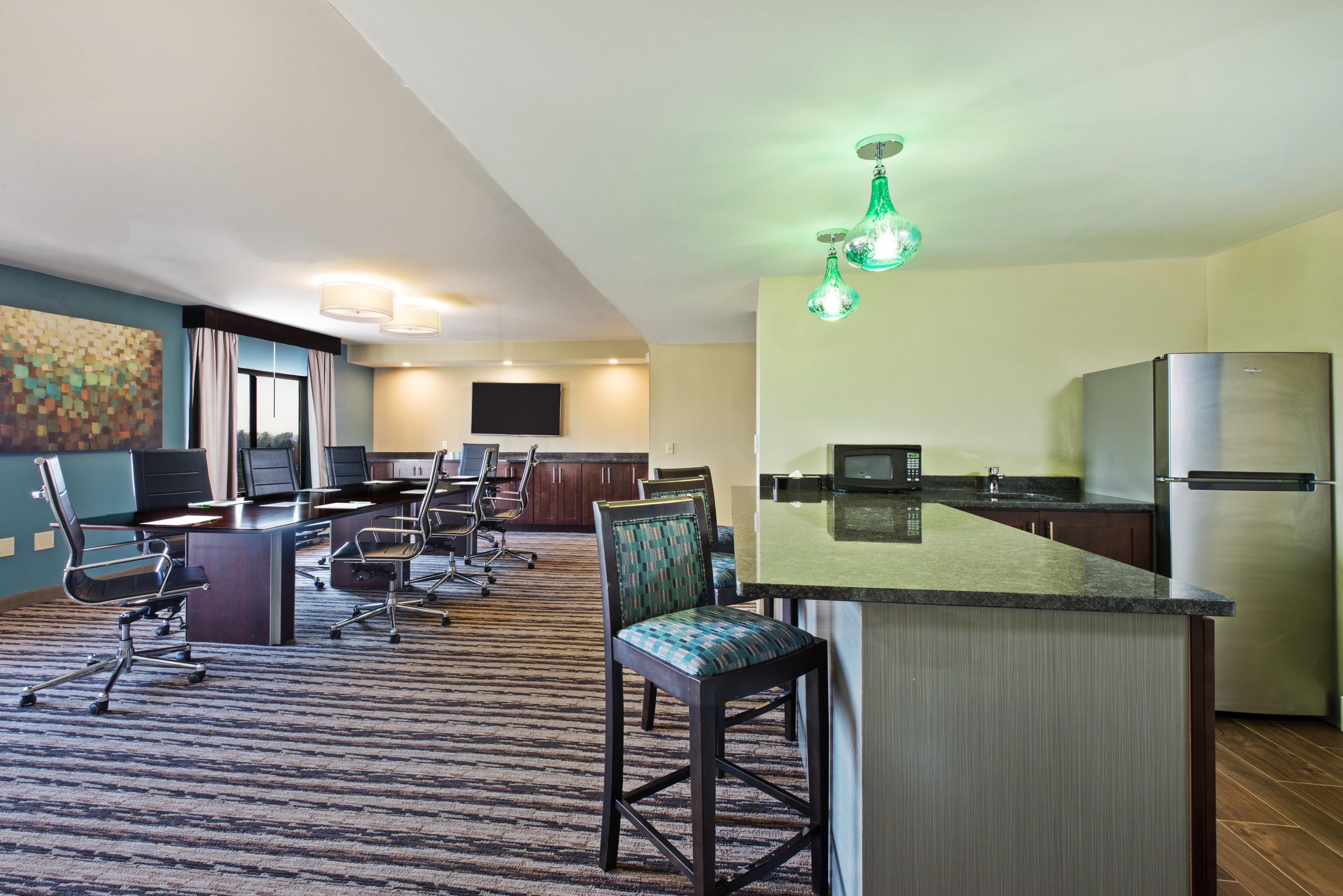 Holiday Inn Harrisburg East, An Ihg Hotel מראה חיצוני תמונה